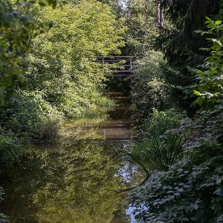 Modern 4 Bedroom Near Warsaw Parking/wifi/200m2