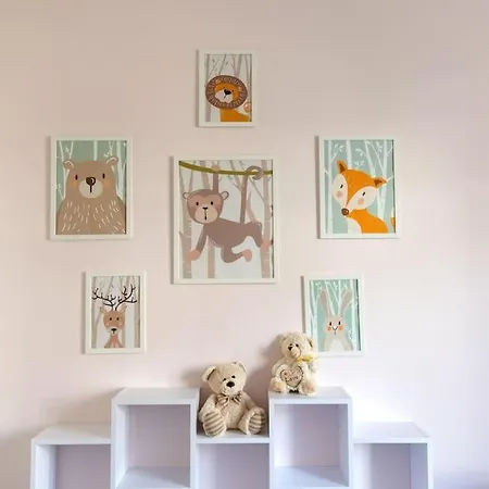 Vila Modern 4 Bedroom Near Warsaw Parking/wifi/200m2 Marki (Wolomin)