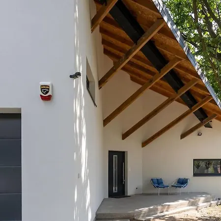 Modern 4 Bedroom Near Warsaw Parking/wifi/200m2 * Marki (Wolomin)