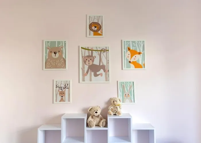 Вилла Modern 4 Bedroom Near Warsaw Parking/wifi/200m2 Марки