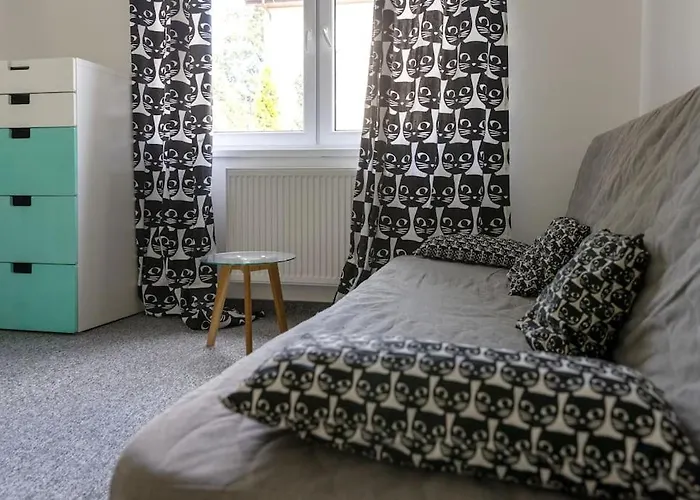 Modern 4 Bedroom Near Warsaw Parking/wifi/200m2 Вилла *