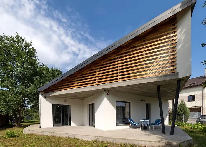 Modern 4 Bedroom Near Warsaw Parking/wifi/200m2 *